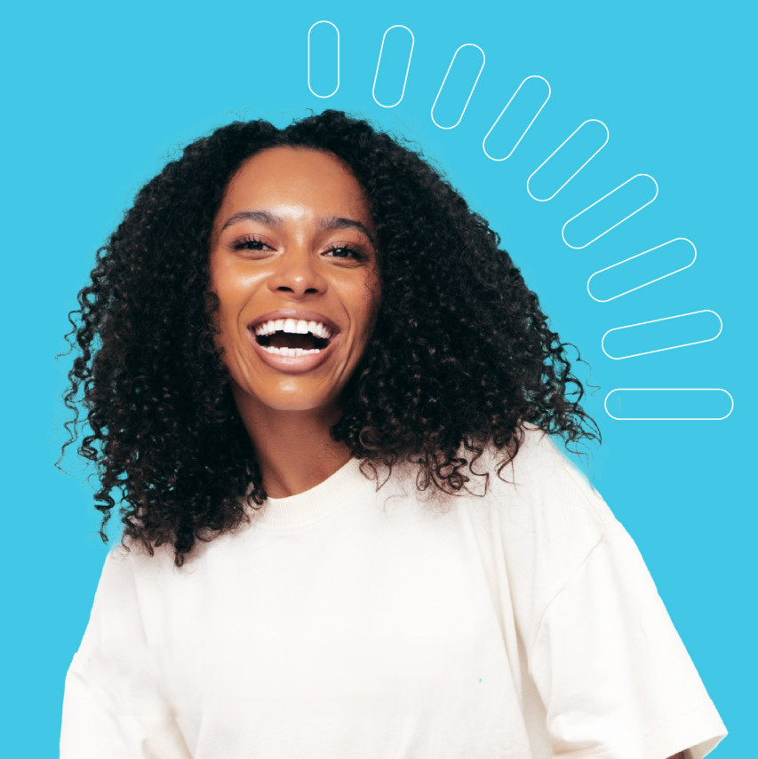Mulher sorrindo feliz